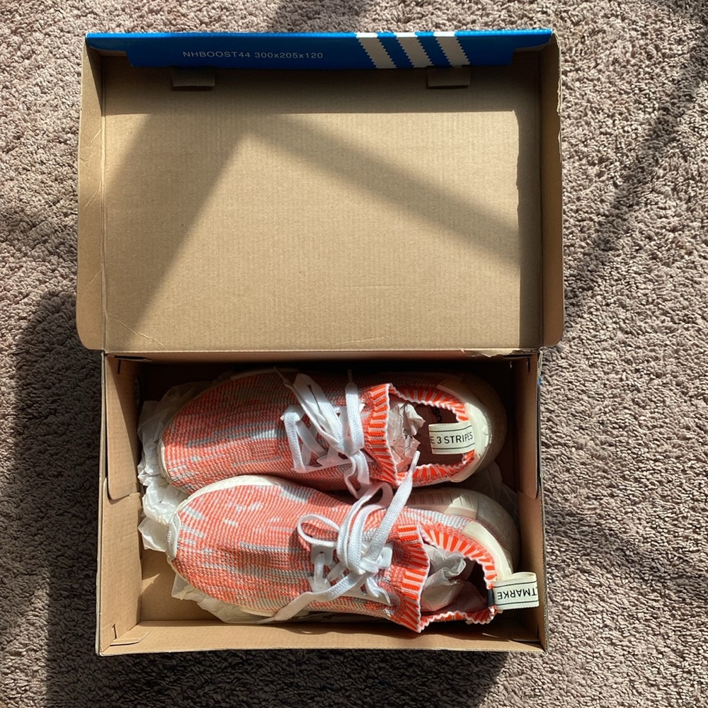 ADIDAS NMD R1 - Picture 2 of 5